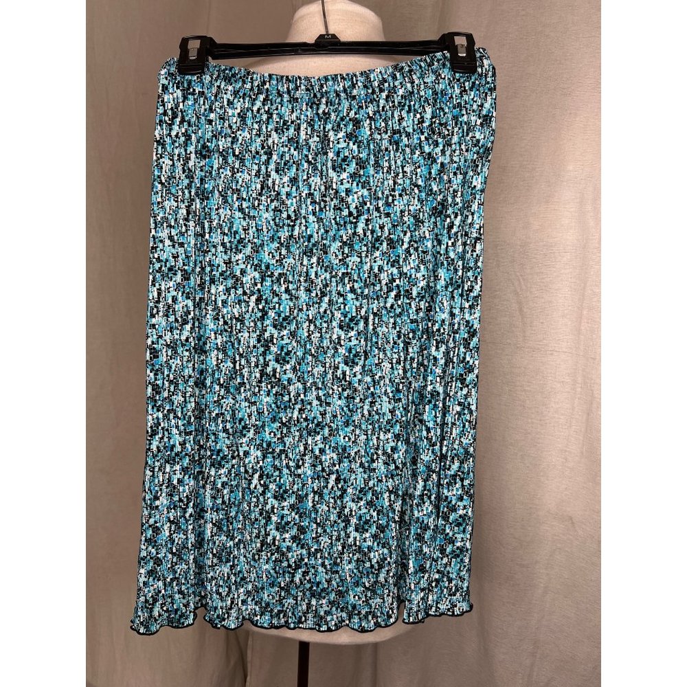 Kathy Robert’s Skirt Women’s .Size 10 Blue Black and White A Knee Length ribbed